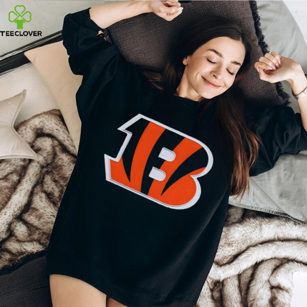 Men's Antigua Black Cincinnati Bengals Victory Pullover Sweatshirt