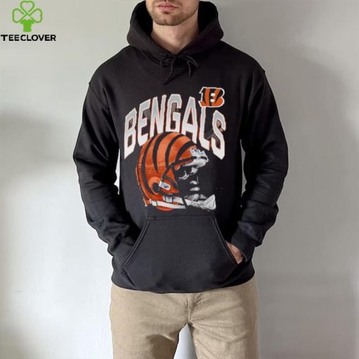 Cincinnati Bengals End Around Helmet Graphic T Shirt