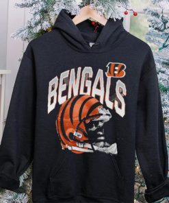 Cincinnati Bengals End Around Helmet Graphic T Shirt