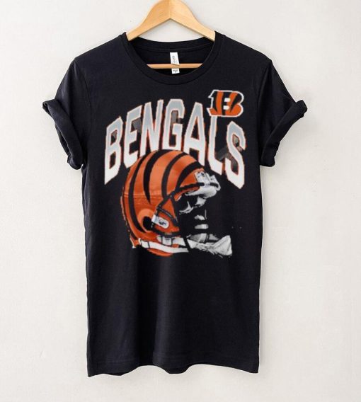 Cincinnati Bengals End Around Helmet Graphic T Shirt