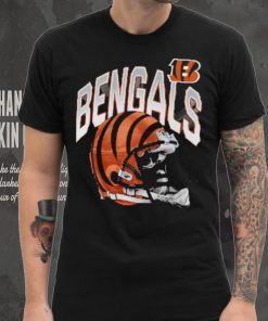 Cincinnati Bengals End Around Helmet Graphic T Shirt