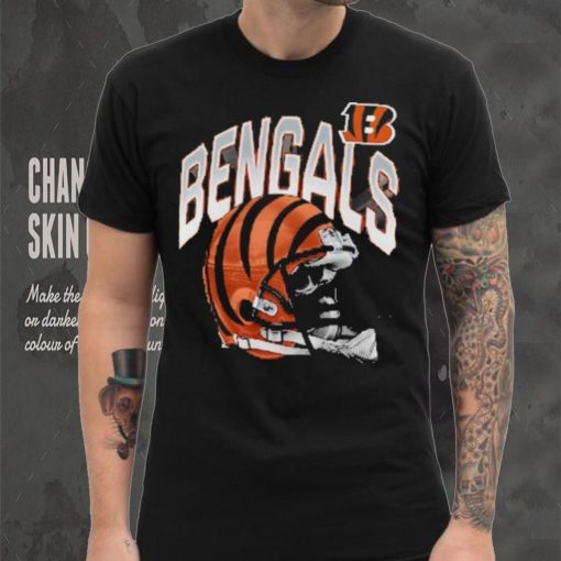 Cincinnati Bengals End Around Helmet Graphic T Shirt