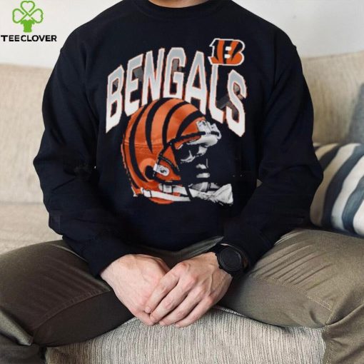 Cincinnati Bengals End Around Helmet Graphic T Shirt