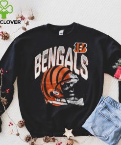 Cincinnati Bengals End Around Helmet Graphic T Shirt