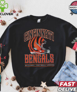 Cincinnati Bengals Helmet Garment Dyed Heavyweight T Shirt