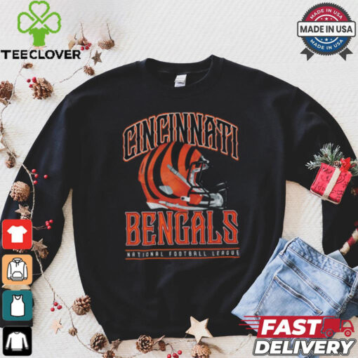 Cincinnati Bengals Helmet Garment Dyed Heavyweight T Shirt
