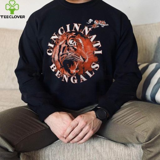 Cincinnati Bengals True Classics Hometown Graphic T Shirt