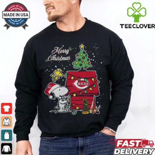 Cincinnati Reds Merry Christmas With Snoopy Baby T Shirt