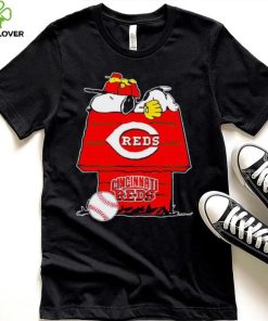 Cincinnati Reds Snoopy And Woodstock The Peanuts Baseball hoodie, sweater, longsleeve, shirt v-neck, t-shirt