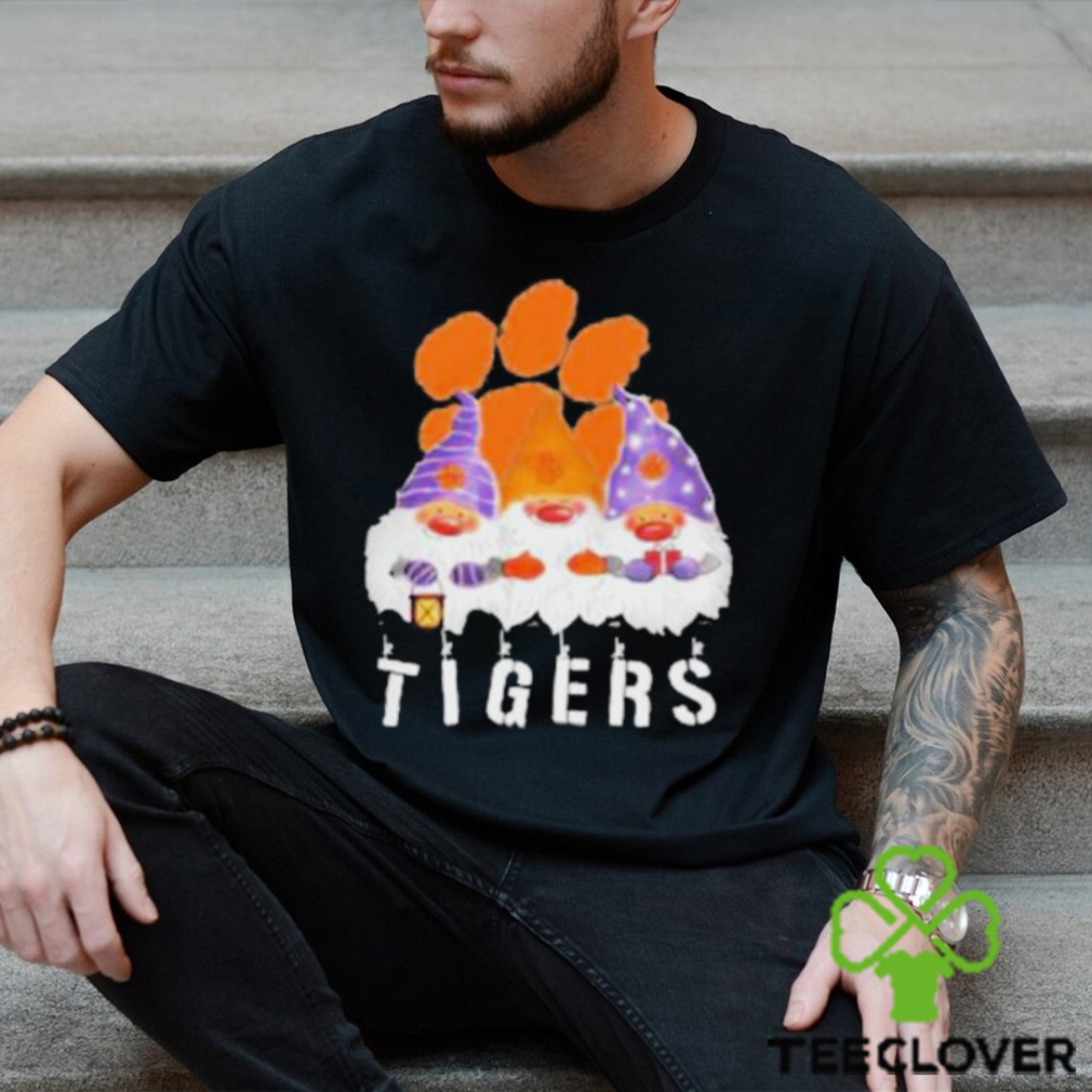 Clemson Tigers football team logo Gnomies Merry Christmas shirt Clemson Tigers football team logo Gnomies Merry Christmas shirt