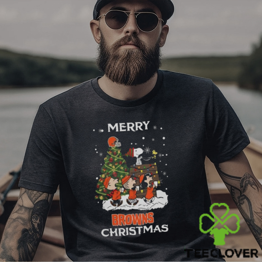 Cleveland Browns Snoopy Family Christmas Shirt Cleveland Browns Snoopy Family Christmas Shirt