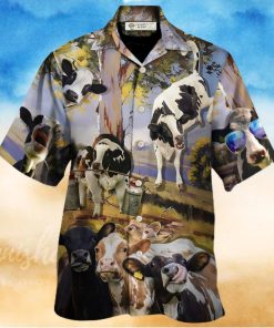 Cow Dancing In The Australian Landscape Funny Art Style Hawaiian Shirt – Trendy Aloha