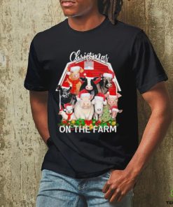 Cow, pig, chicken,… hat santa christmas on the farm christmas hoodie, sweater, longsleeve, shirt v-neck, t-shirt