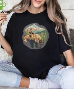Cozy Grizzly Bear Inspired Tees shirt