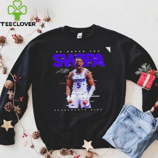 De’ Aaron Fox Sacramento Kings Swipa signature 2022 hoodie, sweater, longsleeve, shirt v-neck, t-shirt