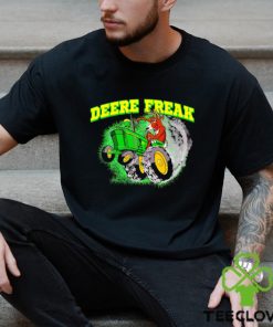 Deer riding tractor Deere freak shirt