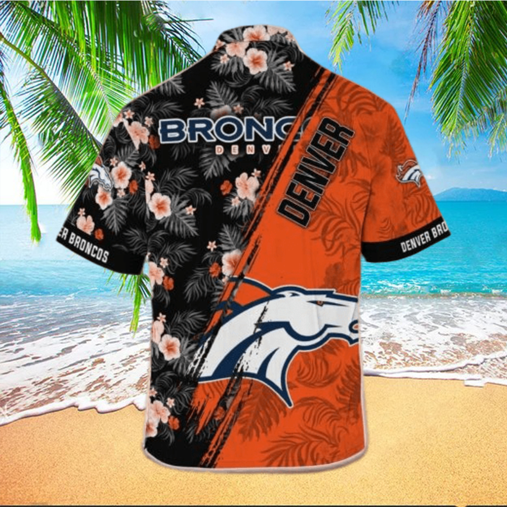 Denver Broncos NFL x Mickey Mouse Tropical Pattern Hawaiian Shirt Denver Broncos NFL x Mickey Mouse Tropical Pattern Hawaiian Shirt