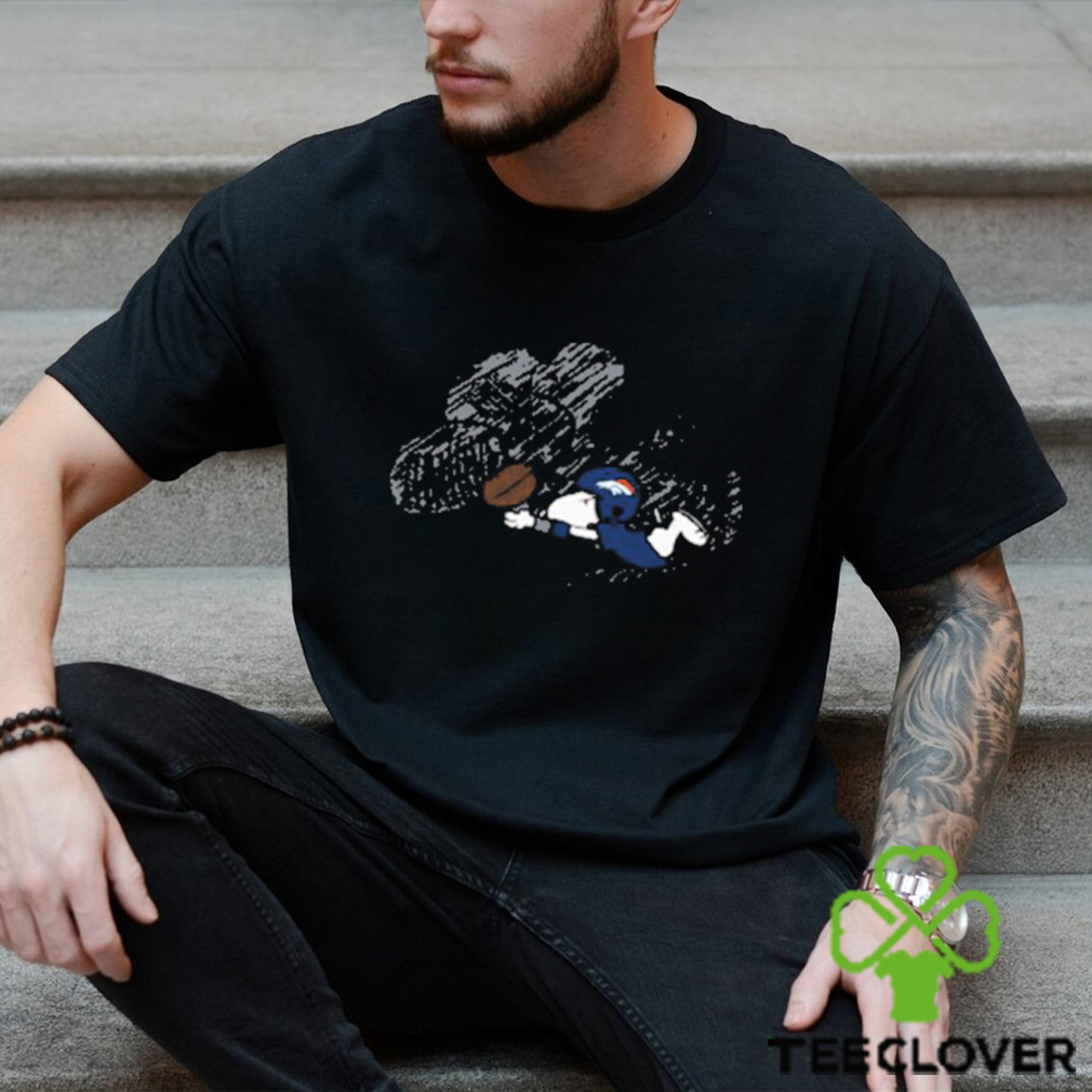 Denver Broncos Snoopy Plays The Football Game shirt Denver Broncos Snoopy Plays The Football Game shirt