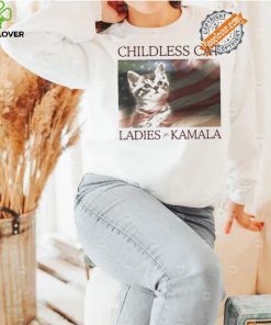 Design Empowering Cat Ladies Kamala Harris 2024 Rally T Shirt for Childless Cat Moms Shirt