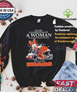 Design Never Underestimate A Woman Who Understands Football And Loves Chicago Bears T Shirt