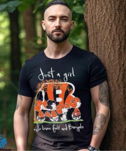 Design just a girl who loves fall and bengals shirt