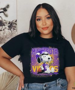 Design minnesota Vikings Mix Snoopy T Shirt