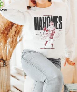 Design patrick mahomes Kansas city Chiefs quarterback signature hoodie, sweater, longsleeve, shirt v-neck, t-shirt