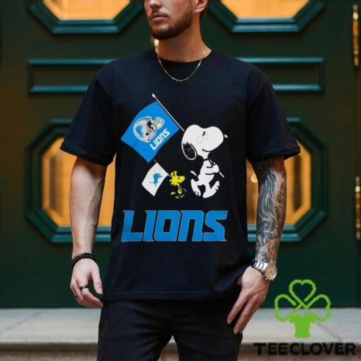 Detroit Lions Flag Helmet Snoopy And Woodstock Tshirt