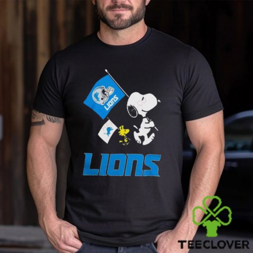 Detroit Lions Flag Helmet Snoopy And Woodstock Tshirt