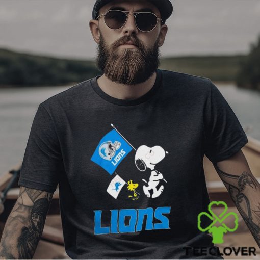 Detroit Lions Flag Helmet Snoopy And Woodstock Tshirt