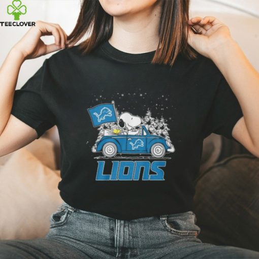 Detroit Lions Peanuts Snoopy Car Cartoon Sports Christmas Classic T Shirt