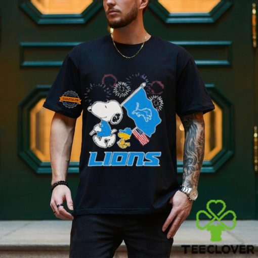 Detroit Lions Snoopy Woodstock America Flag Happy 4th Of July T Shirt