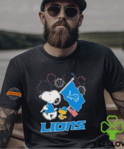 Detroit Lions Snoopy Woodstock America Flag Happy 4th Of July T Shirt