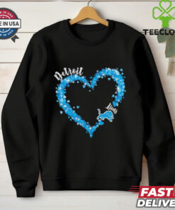 Detroit Lions fan big heart with the team logo shirt