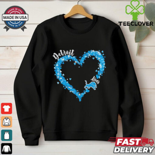 Detroit Lions fan big heart with the team logo shirt