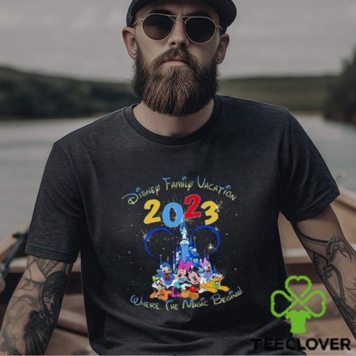 Disney Family Shirt Traveller 2023 World Tour Classic Unisex