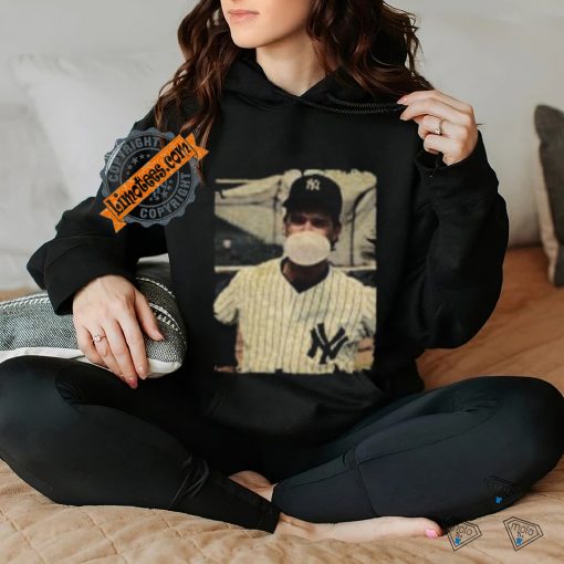 Don Mattingly (Donnie Baseball) in New York Yankees Crewneck shirt