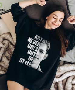 Donaldson Art Never Goes Out Of Style Unisex T Shirt