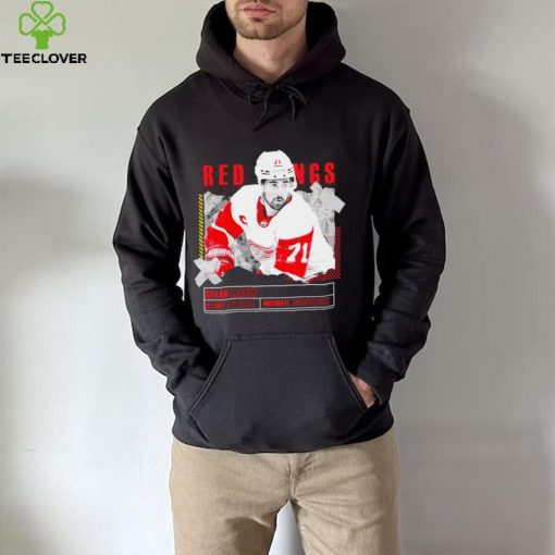 Dylan Larkin number 71 Detroit Red Wings ice hockey player pose paper gift hoodie, sweater, longsleeve, shirt v-neck, t-shirt