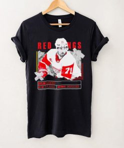 Dylan Larkin number 71 Detroit Red Wings ice hockey player pose paper gift hoodie, sweater, longsleeve, shirt v-neck, t-shirt