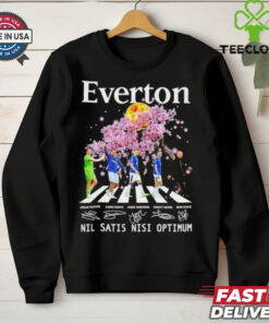 Everton Sean Dyche Mcneil Tarkowski Ndiaye Pickford road nil satis nisi optimum signatures shirt