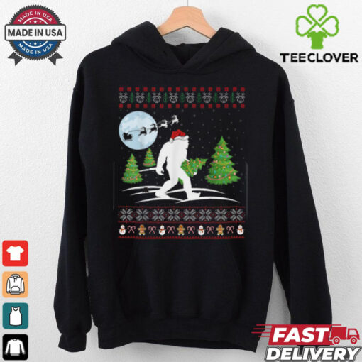 Funny Bigfoot Xmas Gift Santa Hat Ugly Bigfoot Christmas T Shirt Recovered
