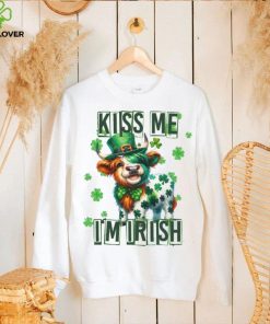 Funny Cow Kiss me I'm Irish St, Patrick's Day Shirt