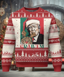 Funny Xmas Trump Ugly Christmas Sweater Grab ’em Trump Hug Reindeer