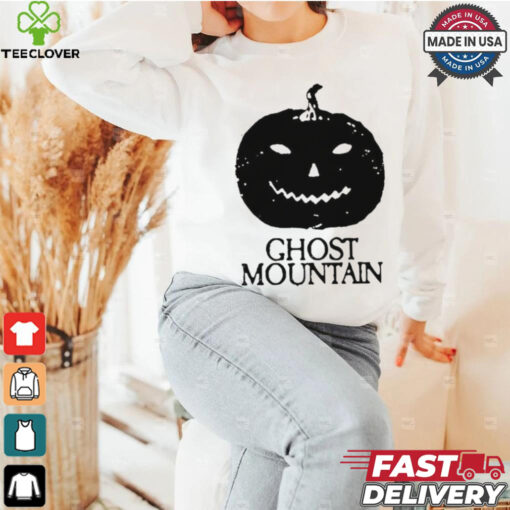 Ghost mountain pumpkin not worth this pain Halloween Shirt