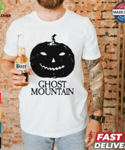 Ghost mountain pumpkin not worth this pain Halloween Shirt