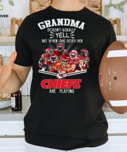 Grandma doesn’t usually yell but when she does her Chiefs are playing new shirt