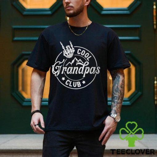 Grandpa Fathers Day Cool Grandpas Club Skeleton Hand T Shirt