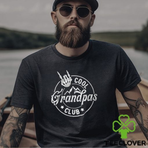 Grandpa Fathers Day Cool Grandpas Club Skeleton Hand T Shirt