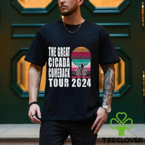 Great Cicada Comeback Tour 2024   Insect Invasion Retro T Shirt